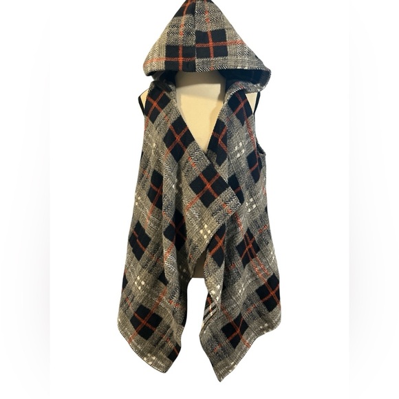 Hem & Thread Checkered Hooded Vest - Picture 4 of 7